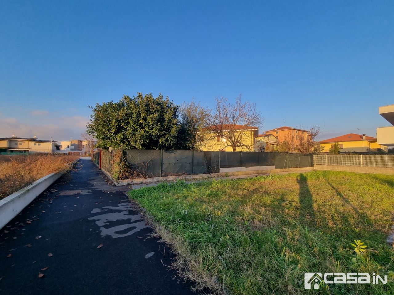 Terreno in vendita in via canova, Capriate San Gervasio