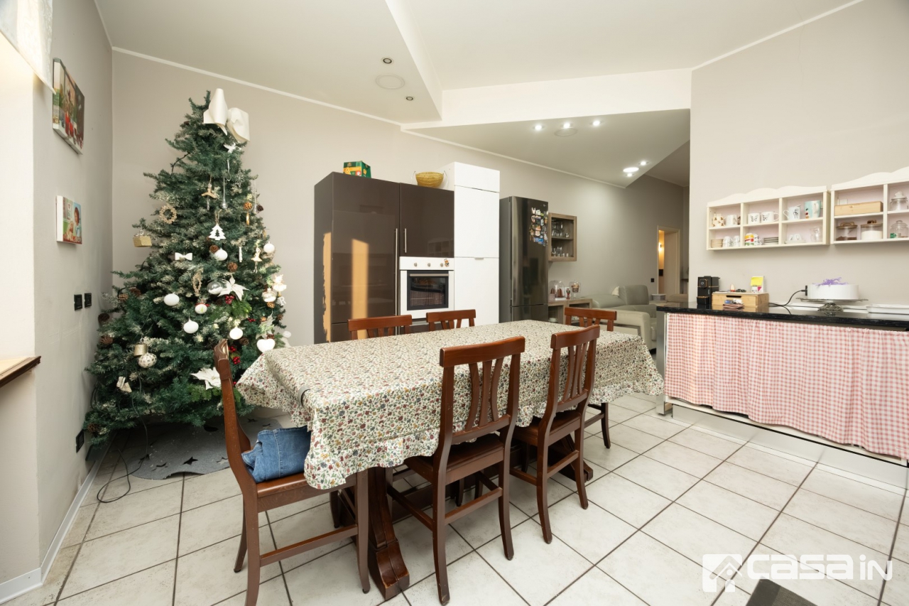 Casa indipendente con giardino in via guglielmo marconi, Capriate San Gervasio