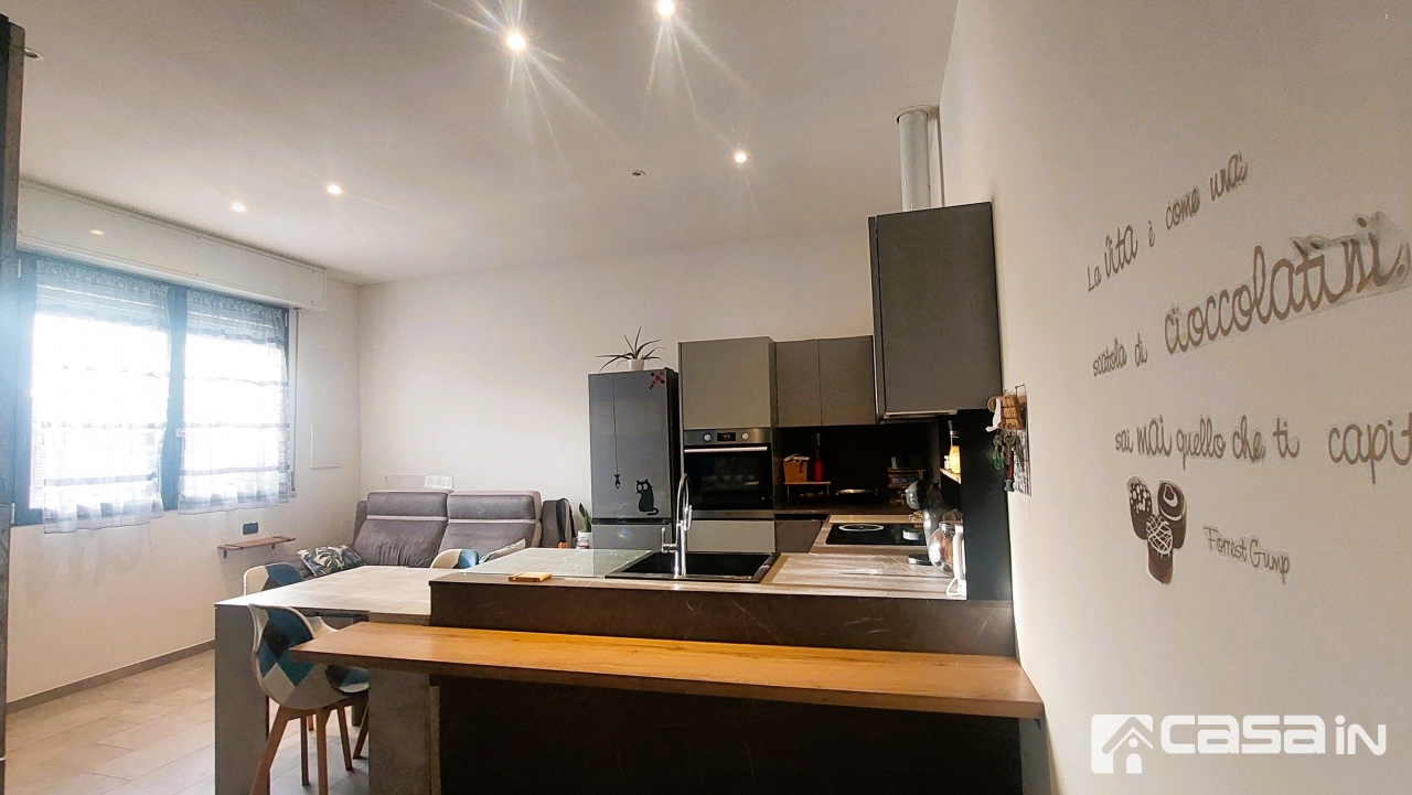 Casa indipendente con giardino in via dante, Trezzano Rosa