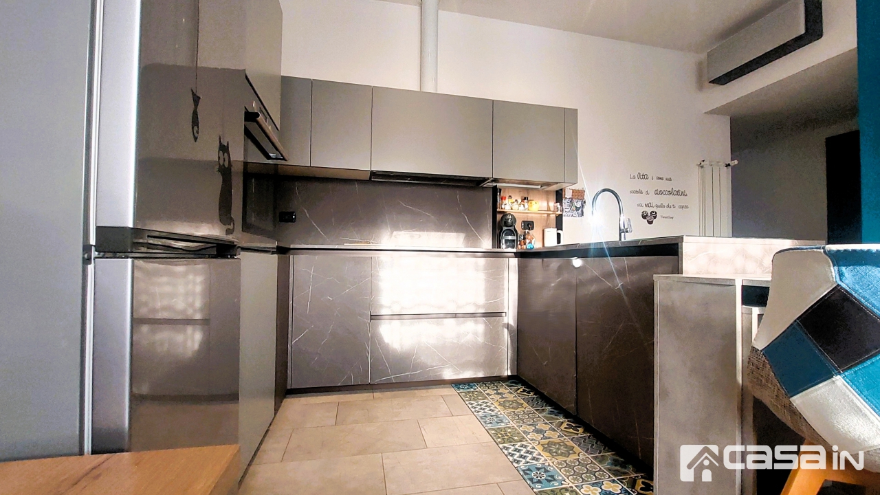 Casa indipendente con box in via dante, Trezzano Rosa