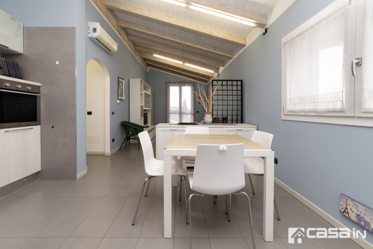 Bilocale con box in via enrico berlinguer, Trezzano Rosa