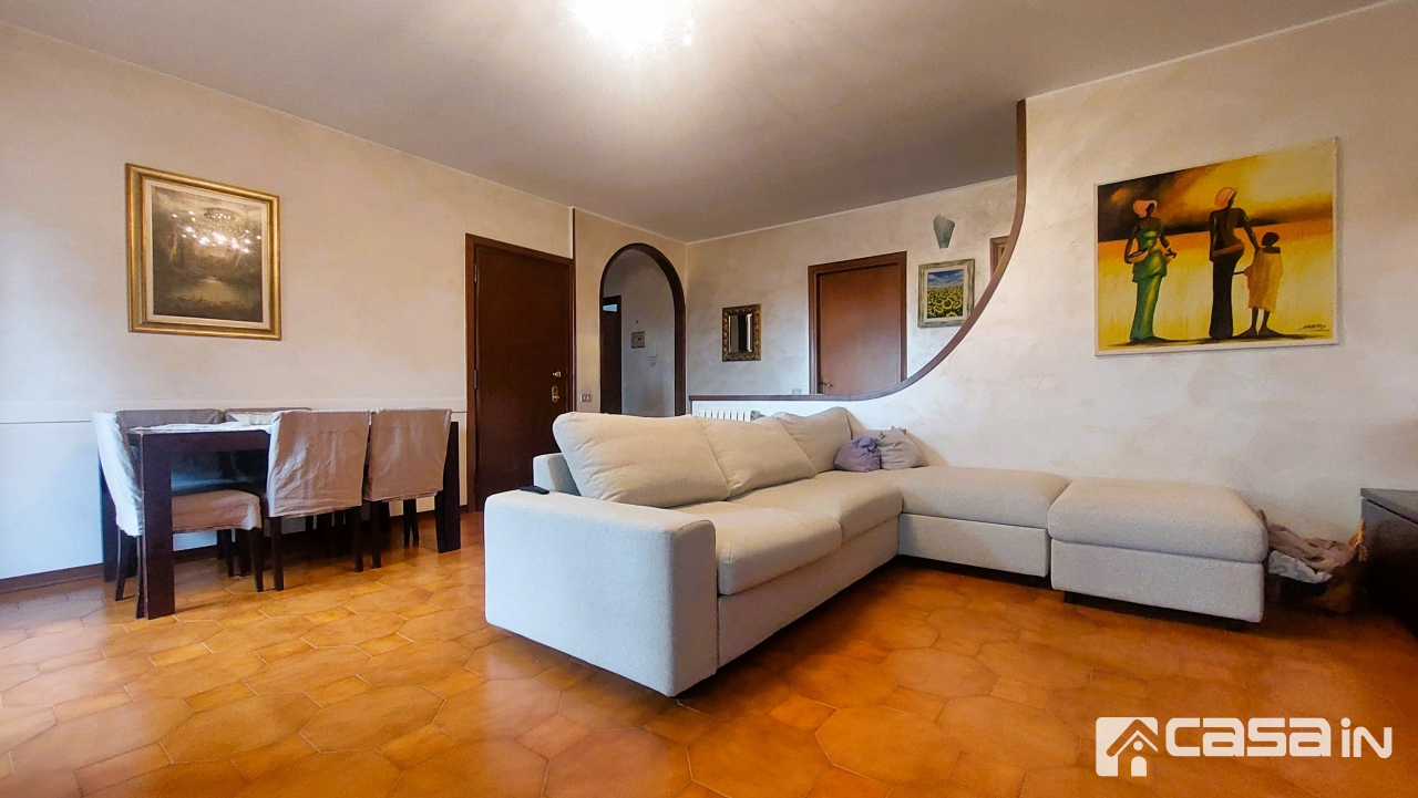 Trilocale con box in via s. elisabetta, Pozzo d'Adda