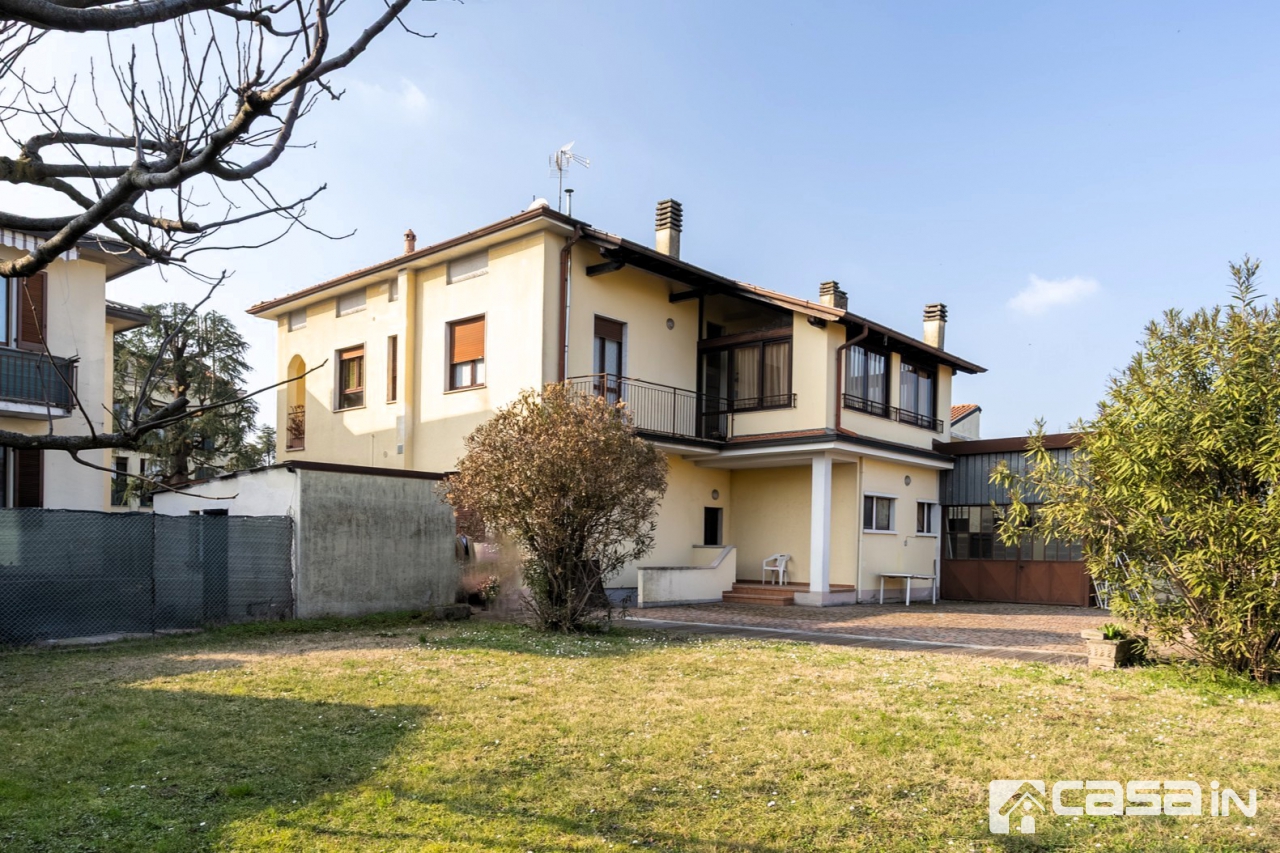 Casa indipendente con giardino in via pozzo, Vaprio d'Adda
