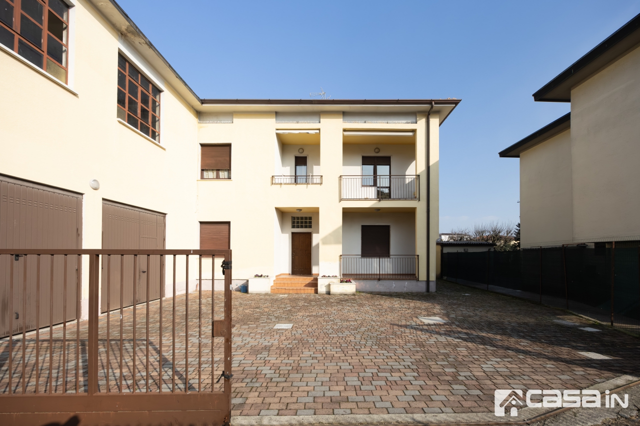 Casa indipendente con giardino in via pozzo, Vaprio d'Adda