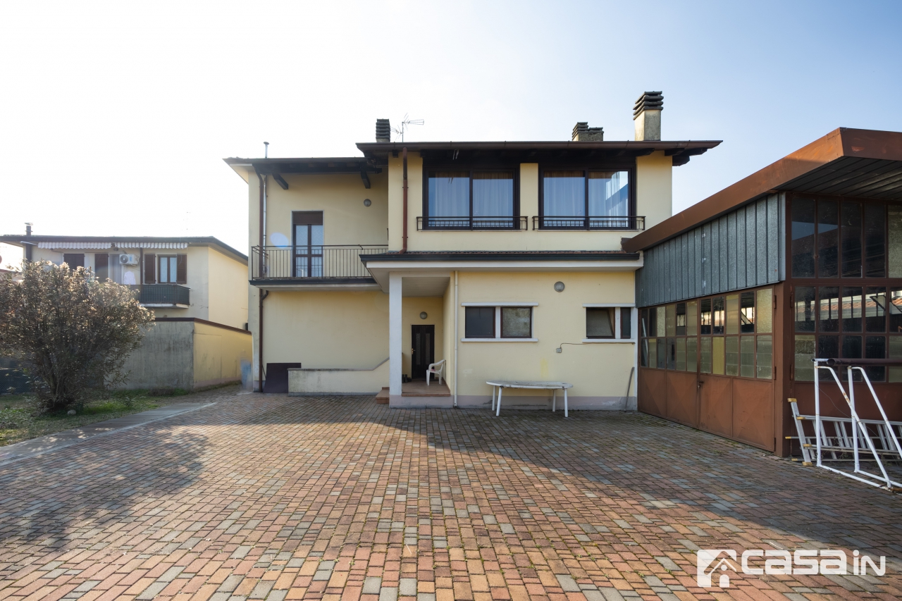 Casa indipendente con giardino in via pozzo, Vaprio d'Adda