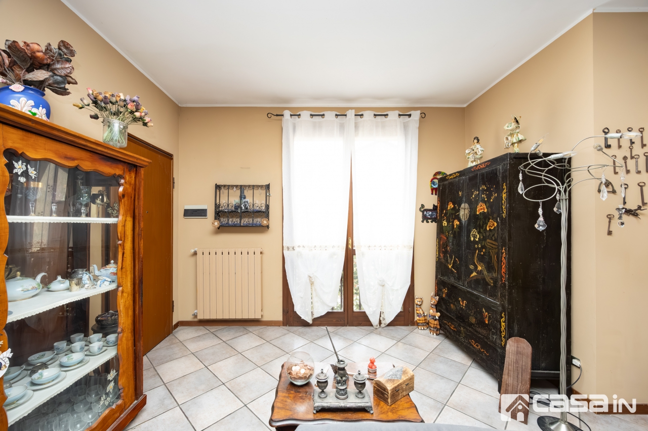 Quadrilocale con box doppio in via g.carducci, Pozzo d'Adda