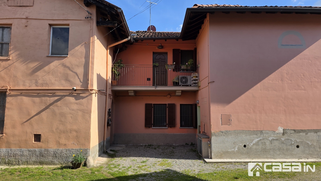 Monolocale da ristrutturare in via stampa soncino, Vaprio d'Adda