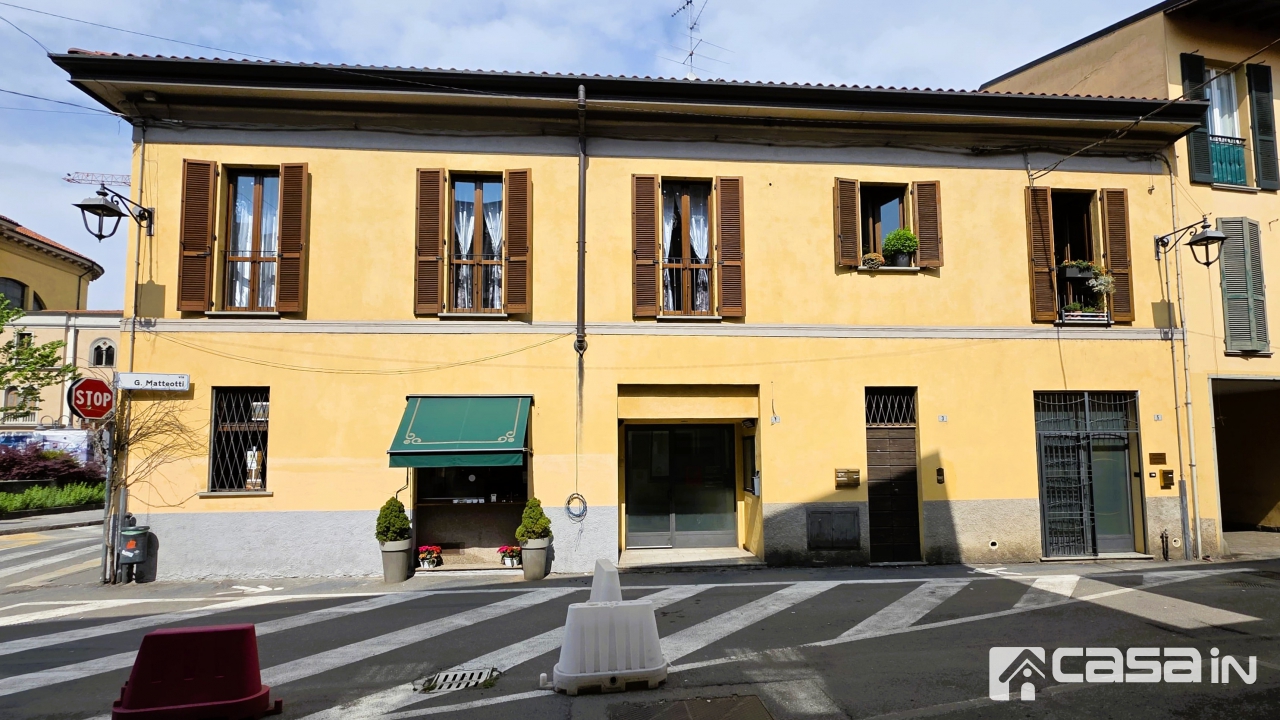Negozio in vendita in via giacomo matteotti, Vaprio d'Adda