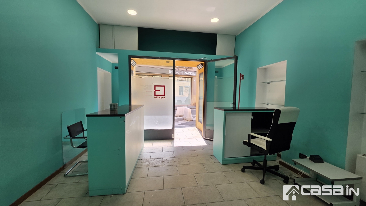 Negozio in vendita in via giacomo matteotti, Vaprio d'Adda