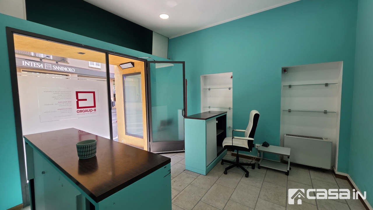 Negozio in vendita in via giacomo matteotti, Vaprio d'Adda