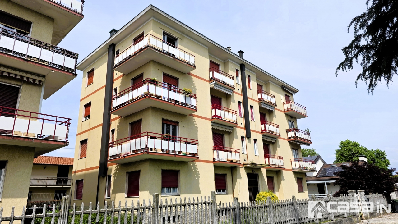 Bilocale con box in via pascoli, Vaprio d'Adda
