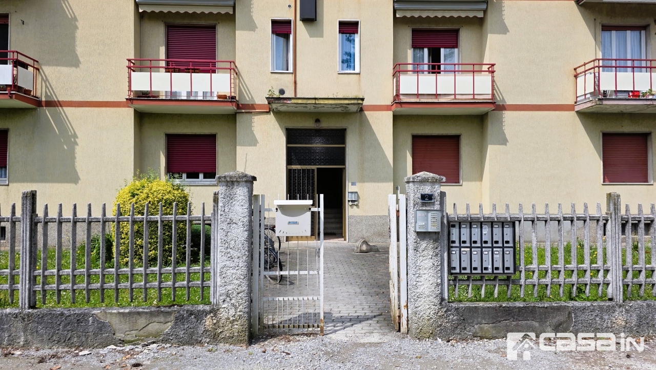 Bilocale con box in via pascoli, Vaprio d'Adda