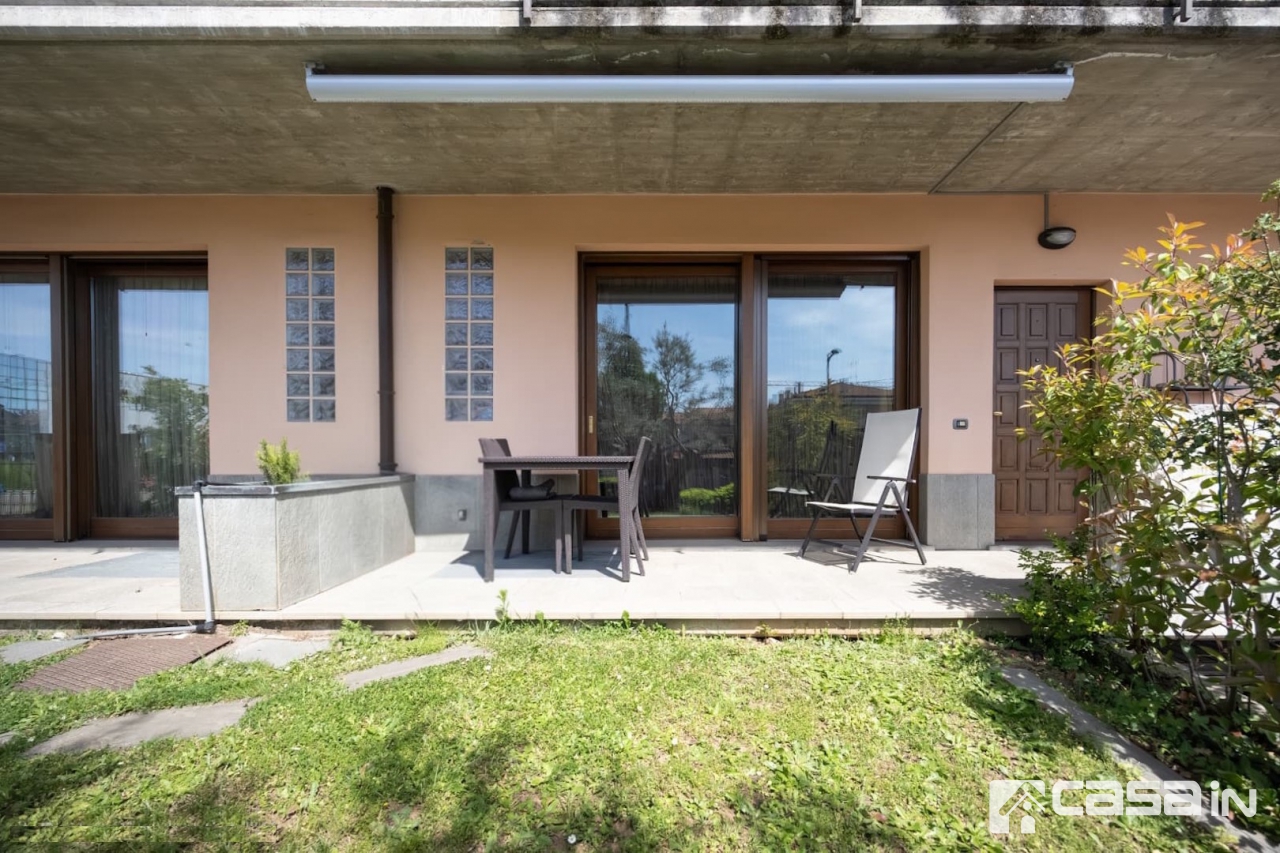 Villa con giardino in via emilio brasca, Trezzo sull'Adda