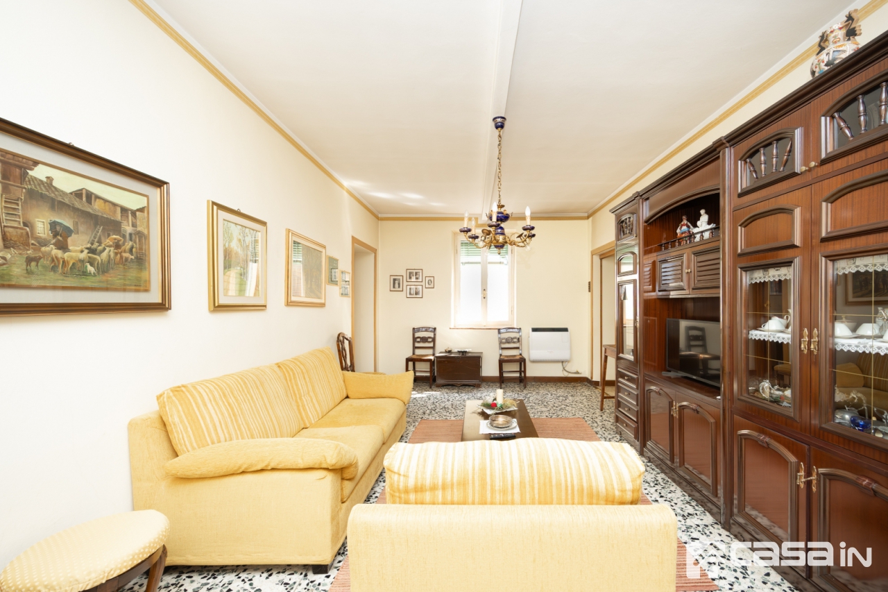 Casa indipendente da ristrutturare in via benaglia, Capriate San Gervasio