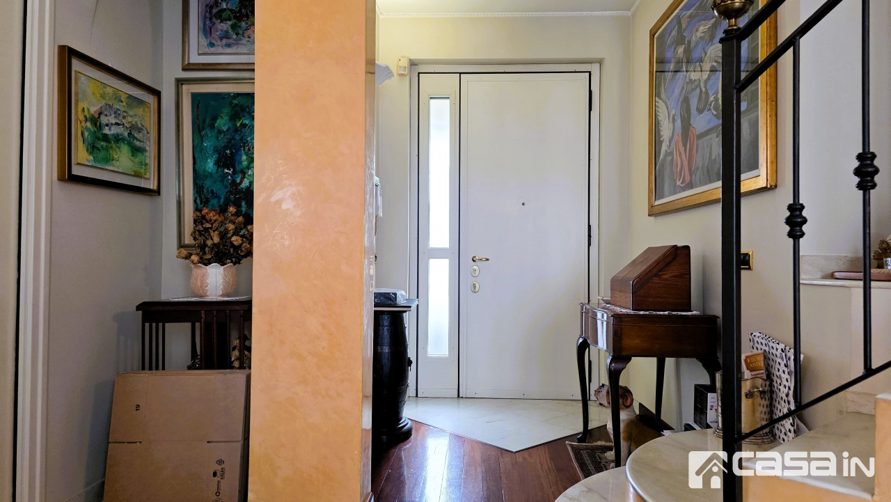 Casa indipendente con terrazzo in via xi febbraio, Trezzo sull'Adda