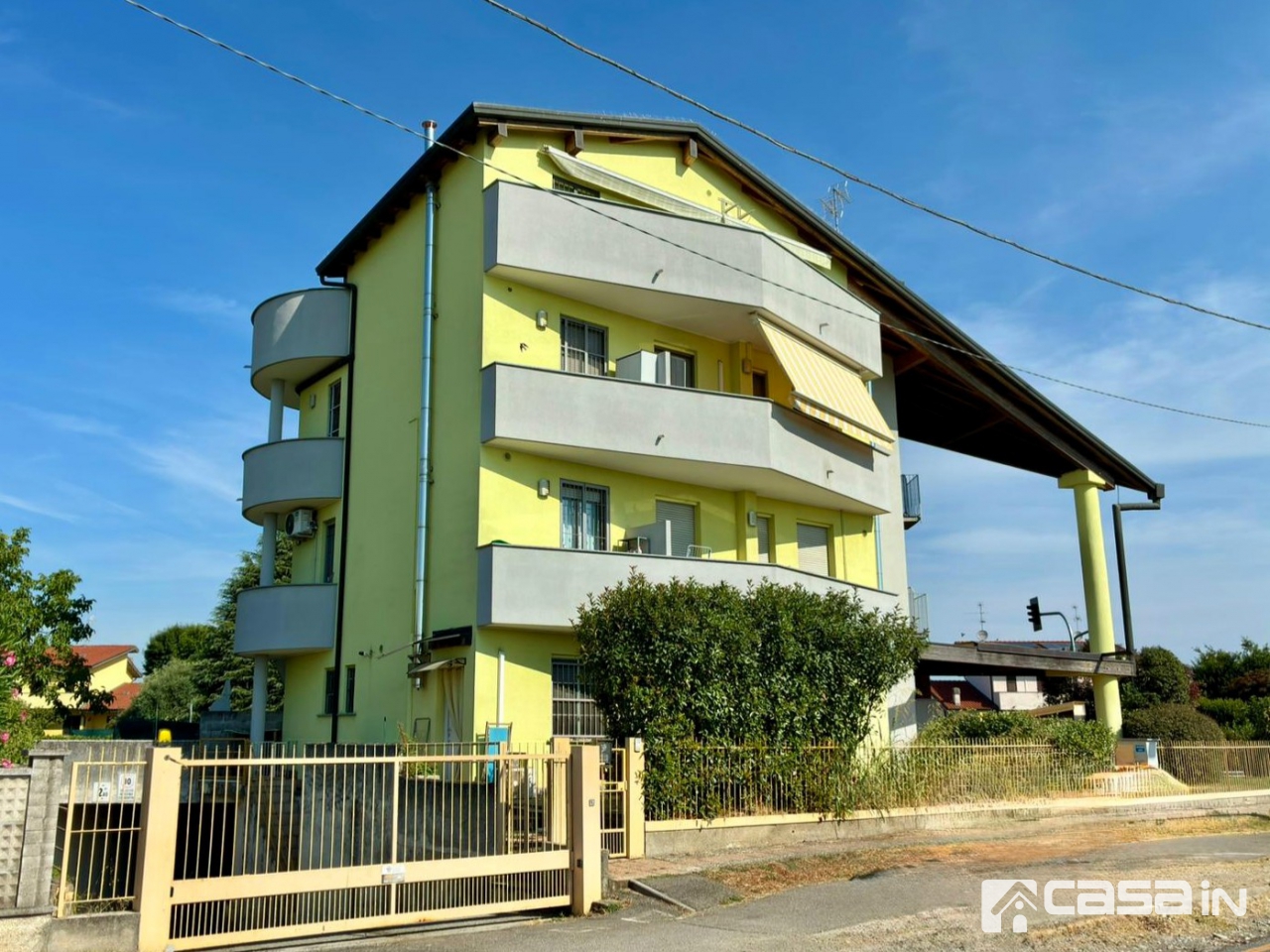 Trilocale con terrazzo in via galileo galilei, Pozzo d'Adda