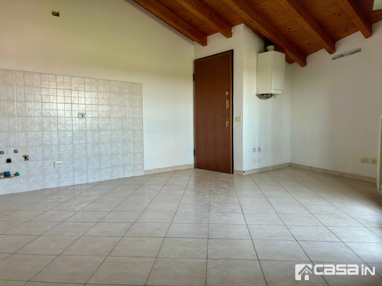 Trilocale con terrazzo in via galileo galilei, Pozzo d'Adda