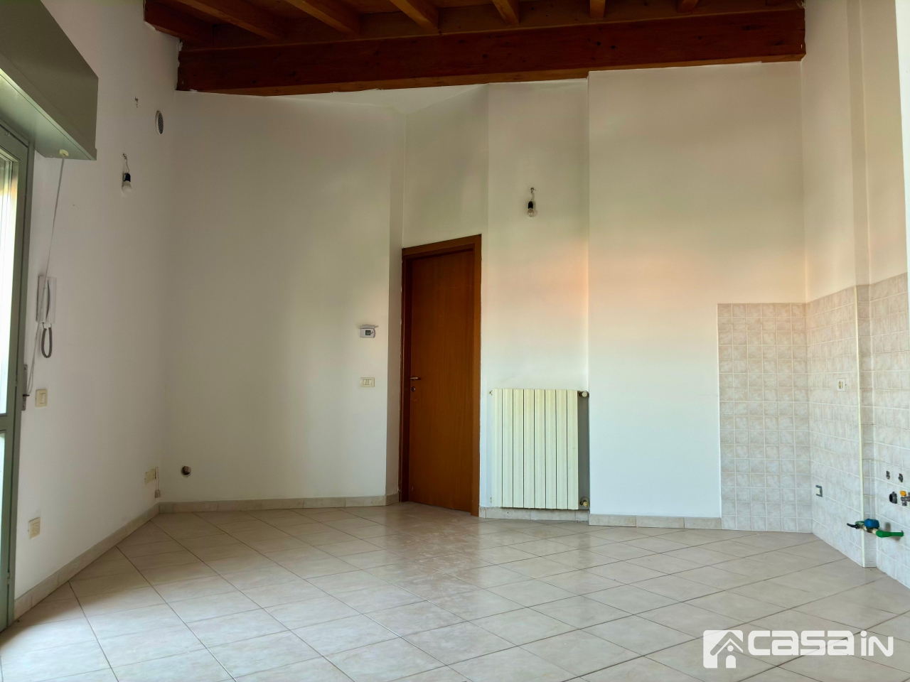 Trilocale con terrazzo in via galileo galilei, Pozzo d'Adda