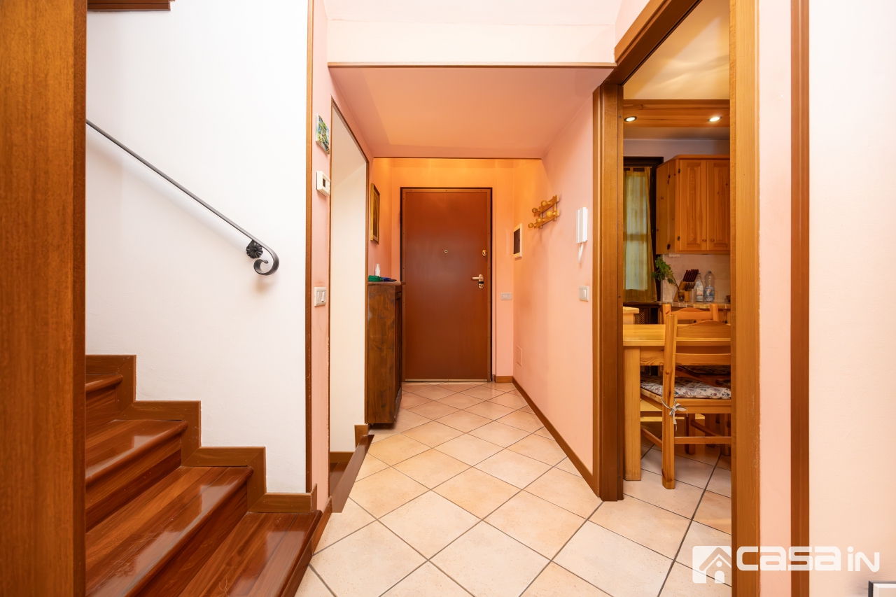 Villa con giardino in via primo levi, Pagazzano