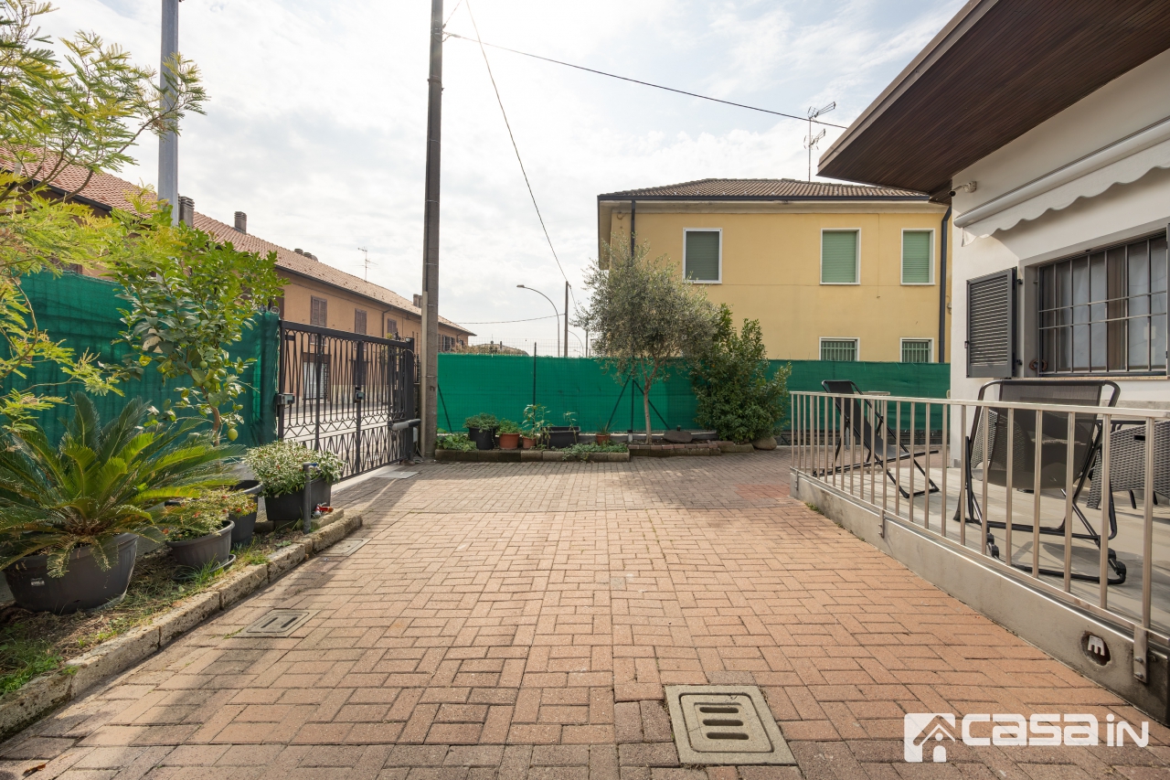 Casa indipendente con giardino a Fara Gera d'Adda