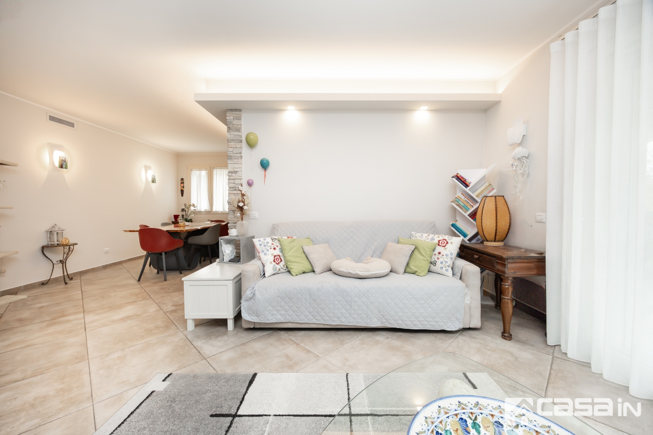 Trilocale con terrazzo in via melzi d'eril, Vaprio d'Adda