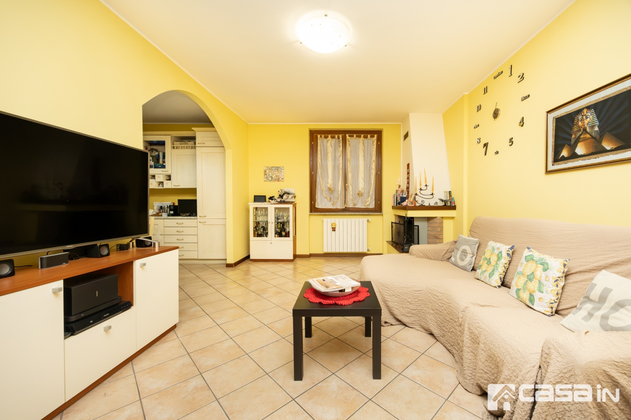 Trilocale con box in via giovanni pascoli, Arzago d'Adda