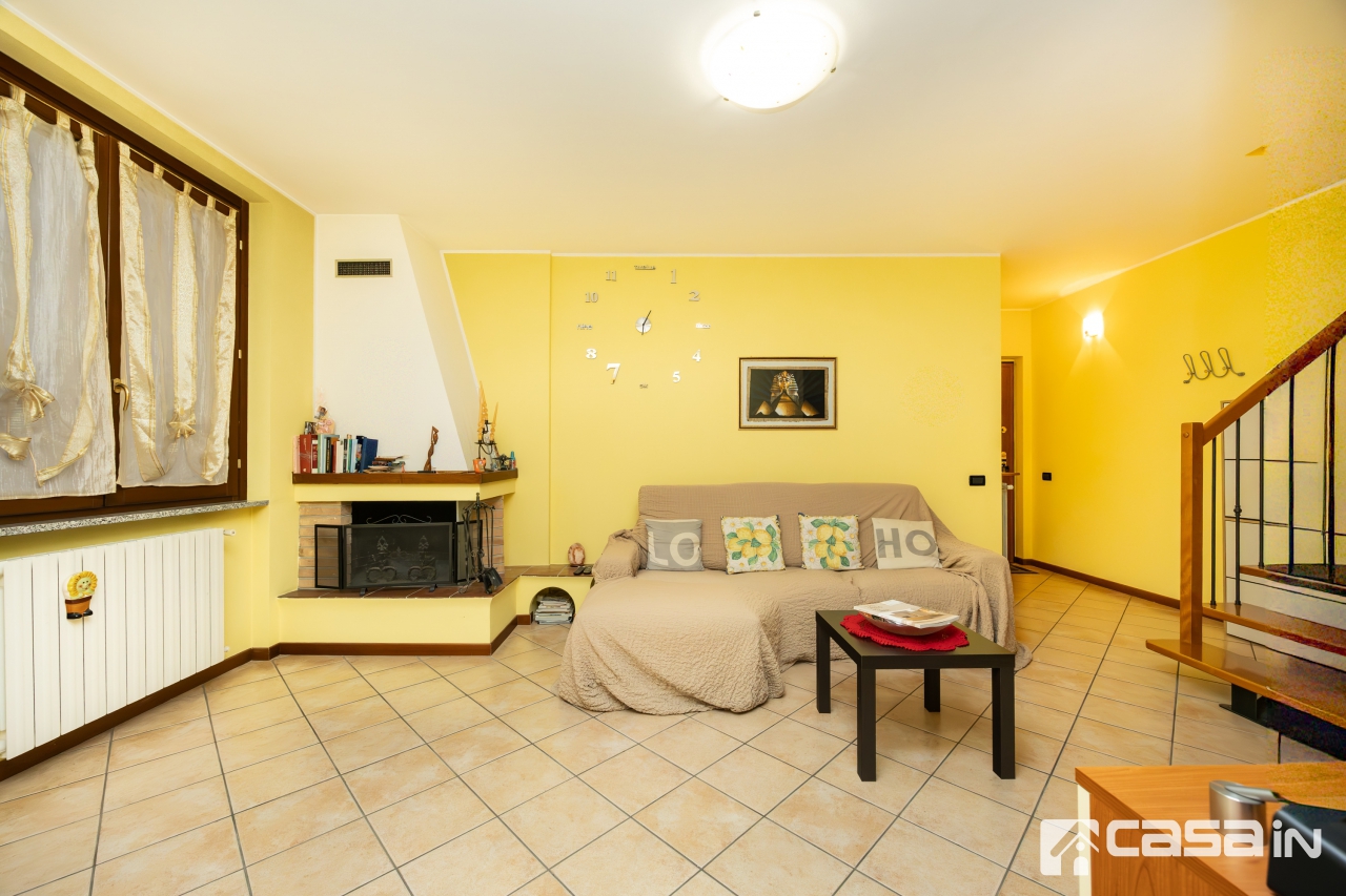 Trilocale con box in via giovanni pascoli, Arzago d'Adda