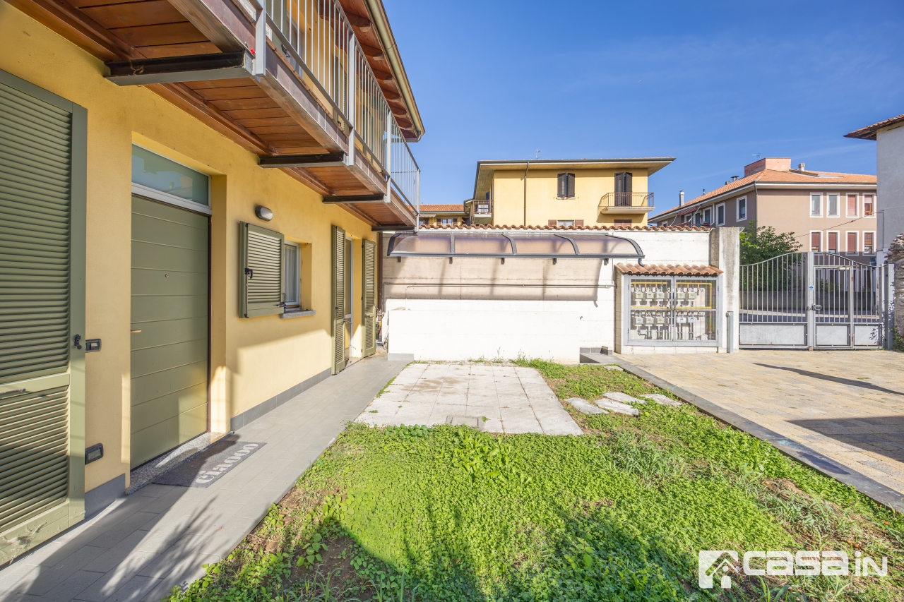 Casa indipendente con giardino in via crotta, Vaprio d'Adda