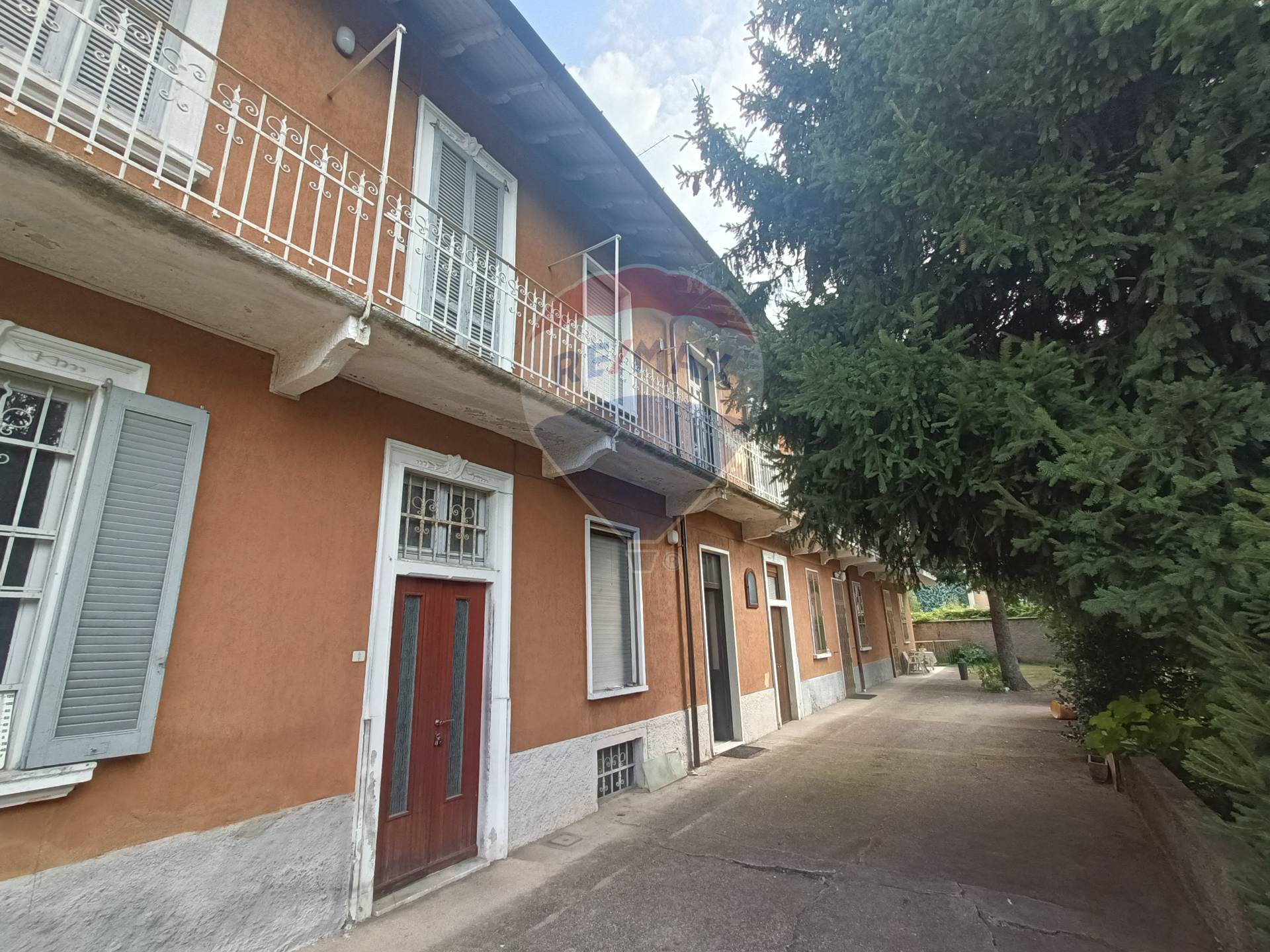 Casa indipendente con terrazzo a Busto Garolfo