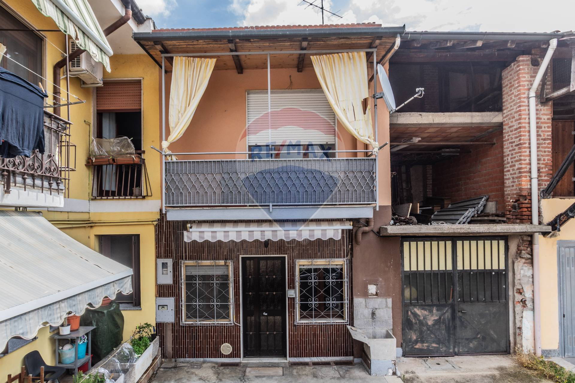 Rustico in vendita a Pregnana Milanese