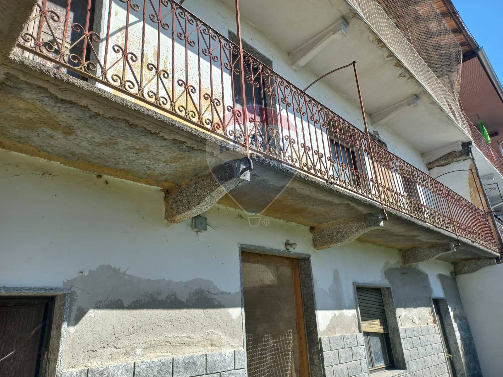 Porzione di casa in vendita a Oleggio