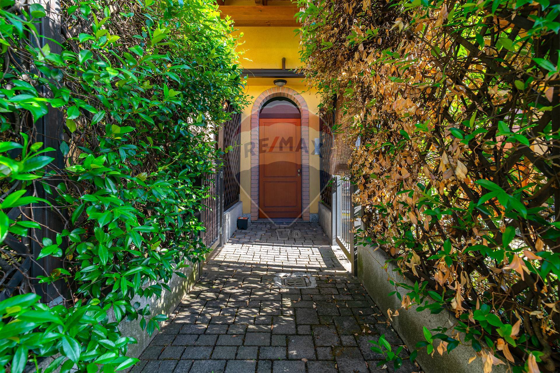 Appartamento in vendita a Rho, Zona Centro