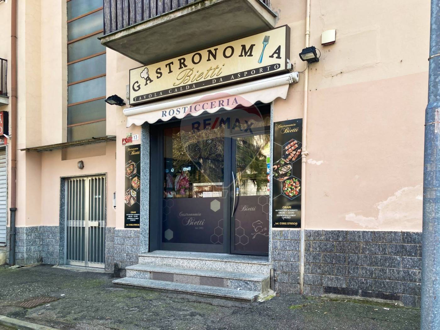 Locale Commerciale in vendita a Pavia