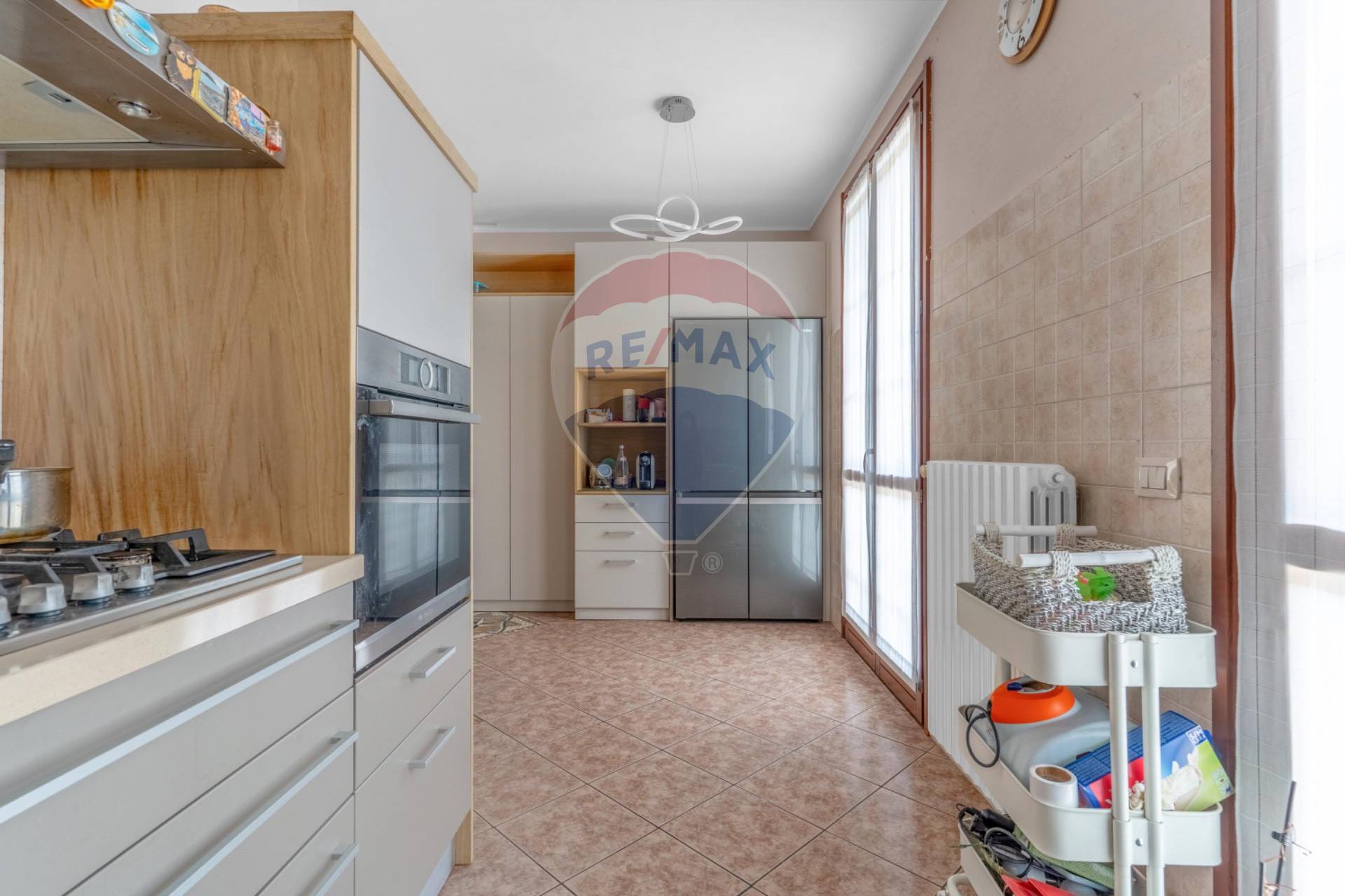 Appartamento in vendita a Rho, Lucernate