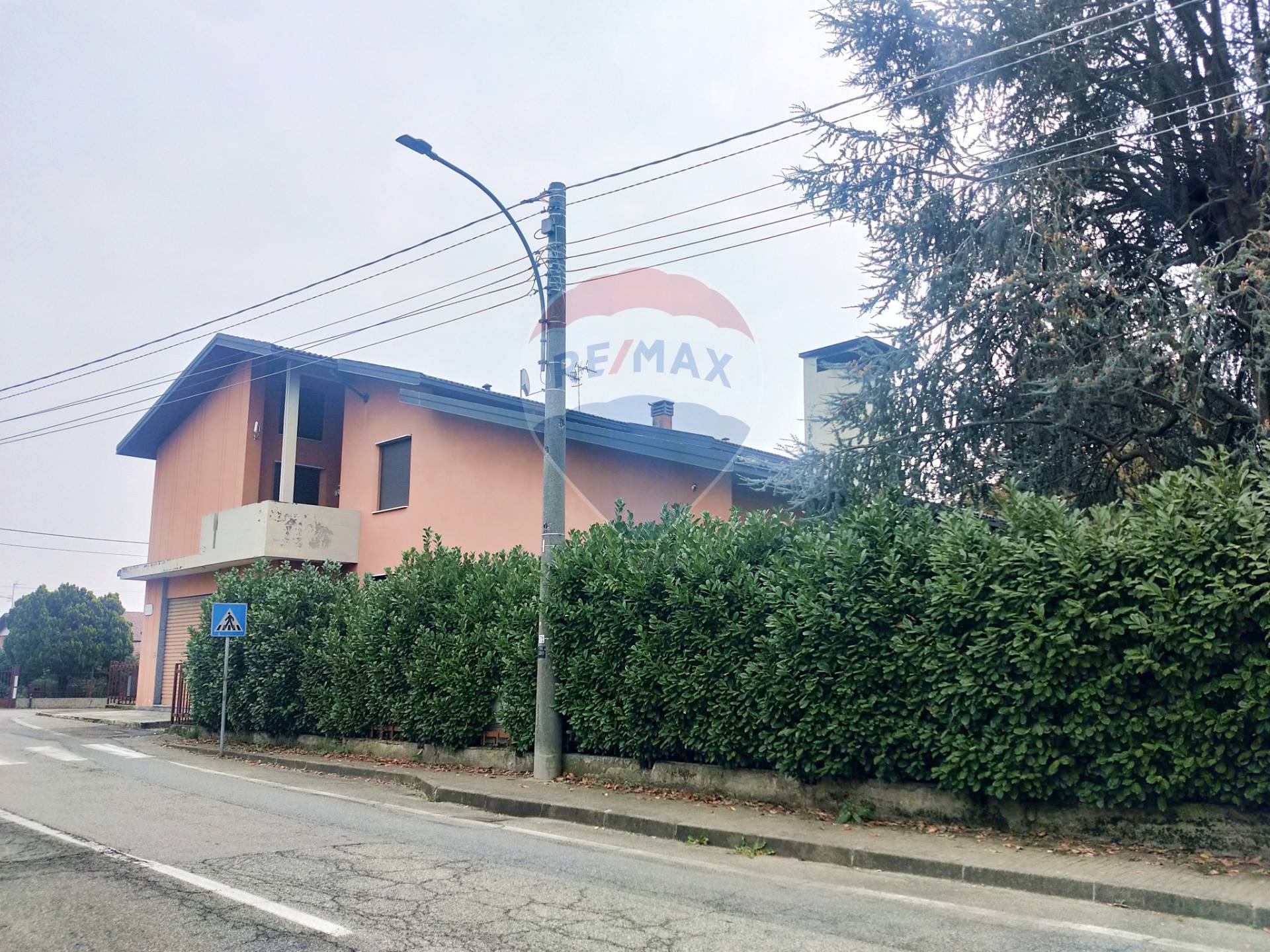 Villa singola in vendita a Benna