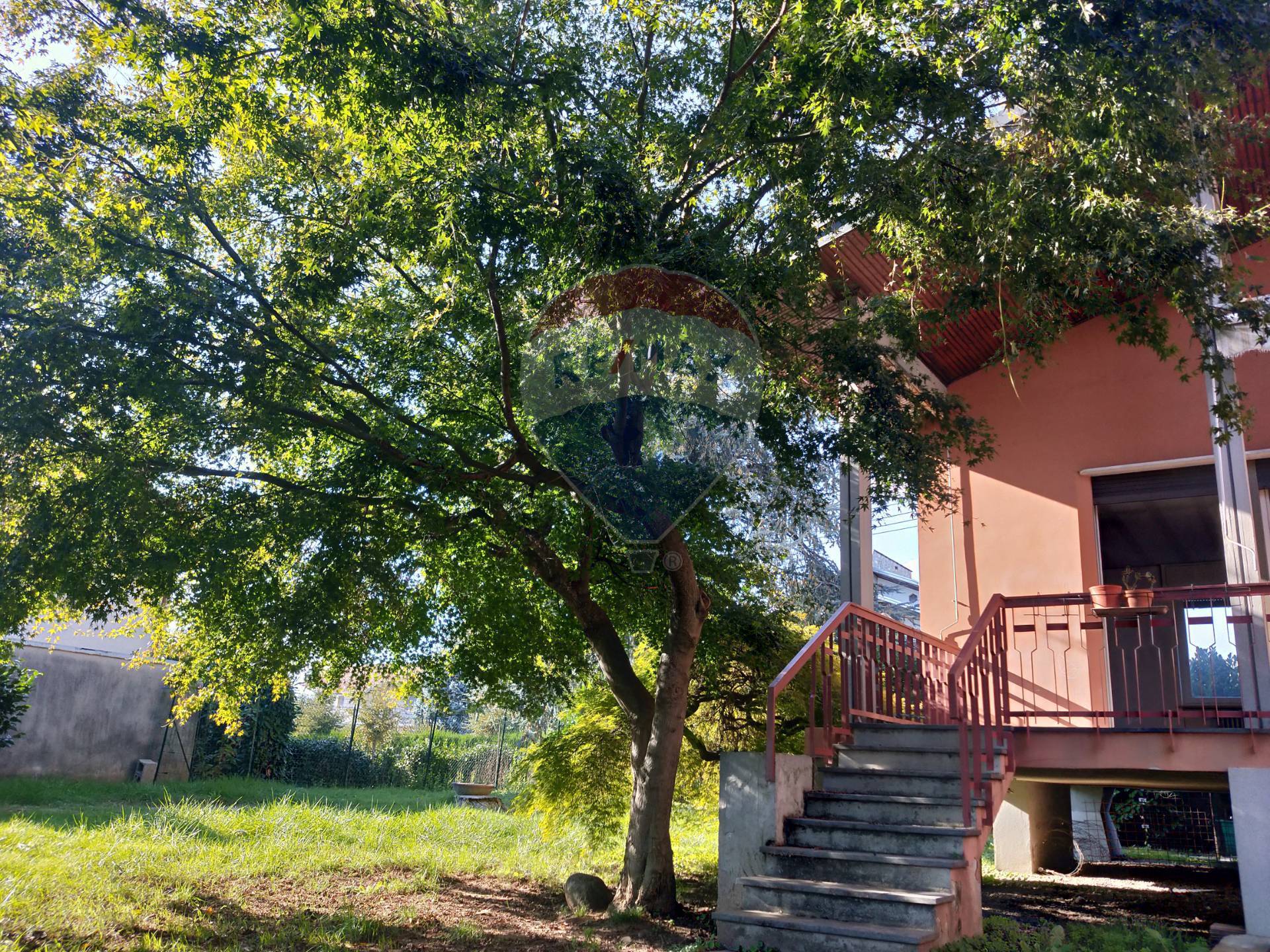 Villa singola in vendita a Benna