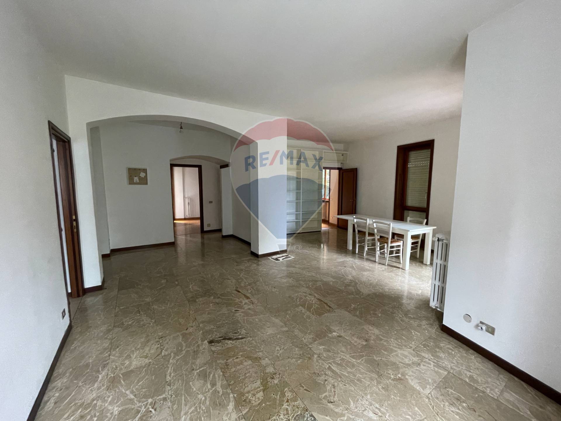 Appartamento in affitto a Rho, Zona Centro