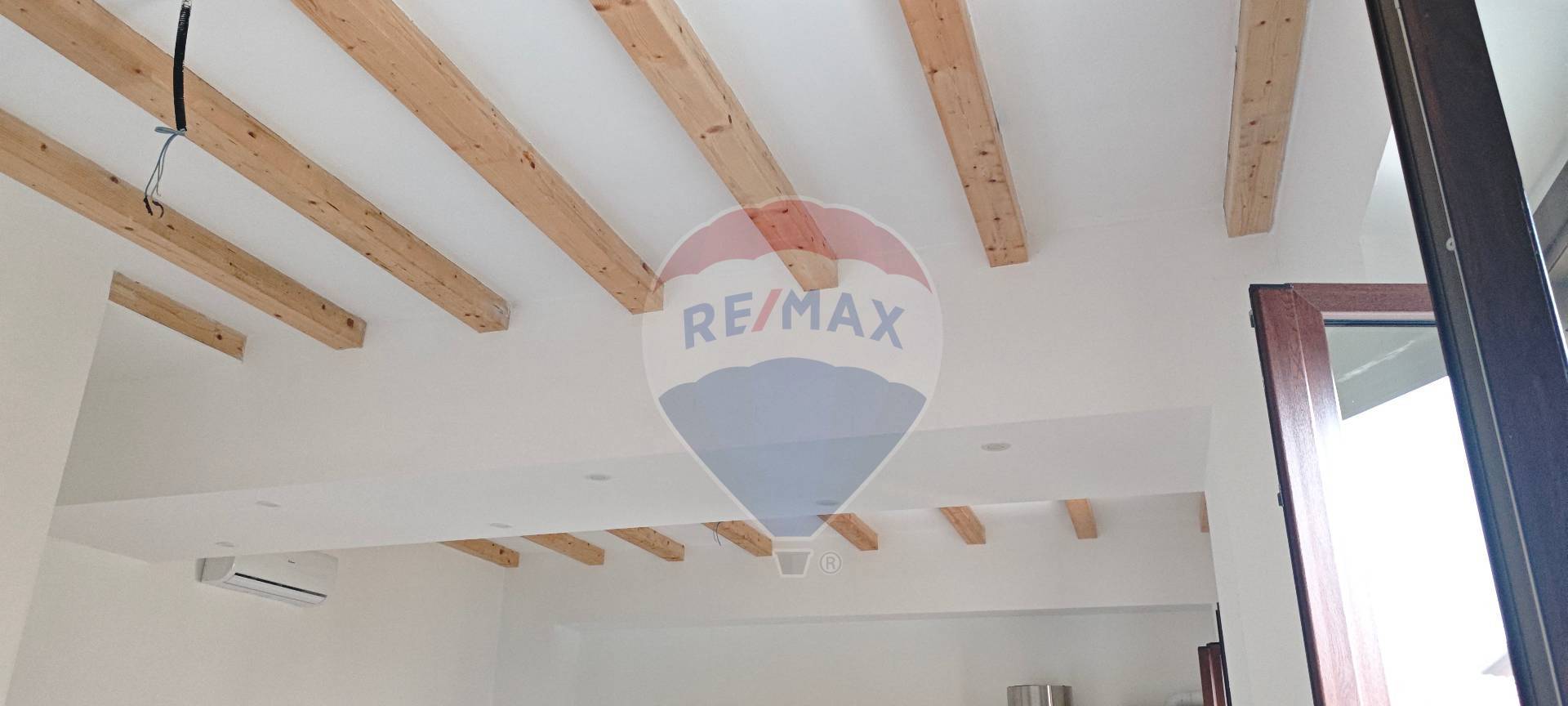 Appartamento in vendita a Agrate Brianza, Omate