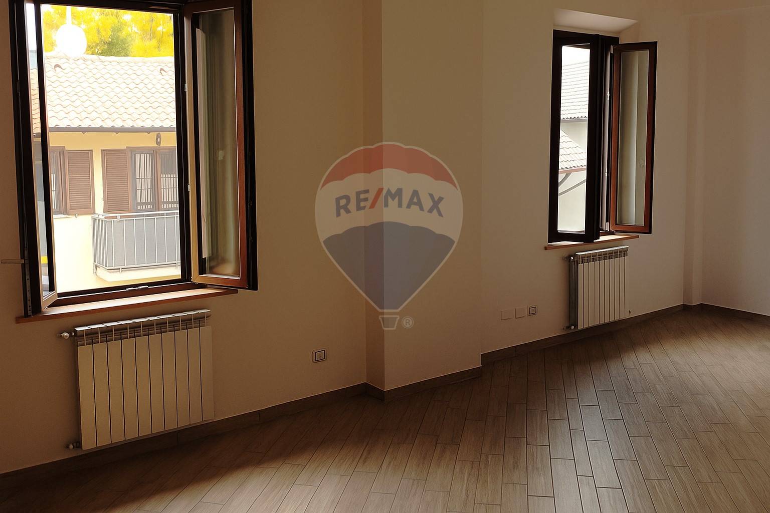 Appartamento in vendita a Agrate Brianza, Omate