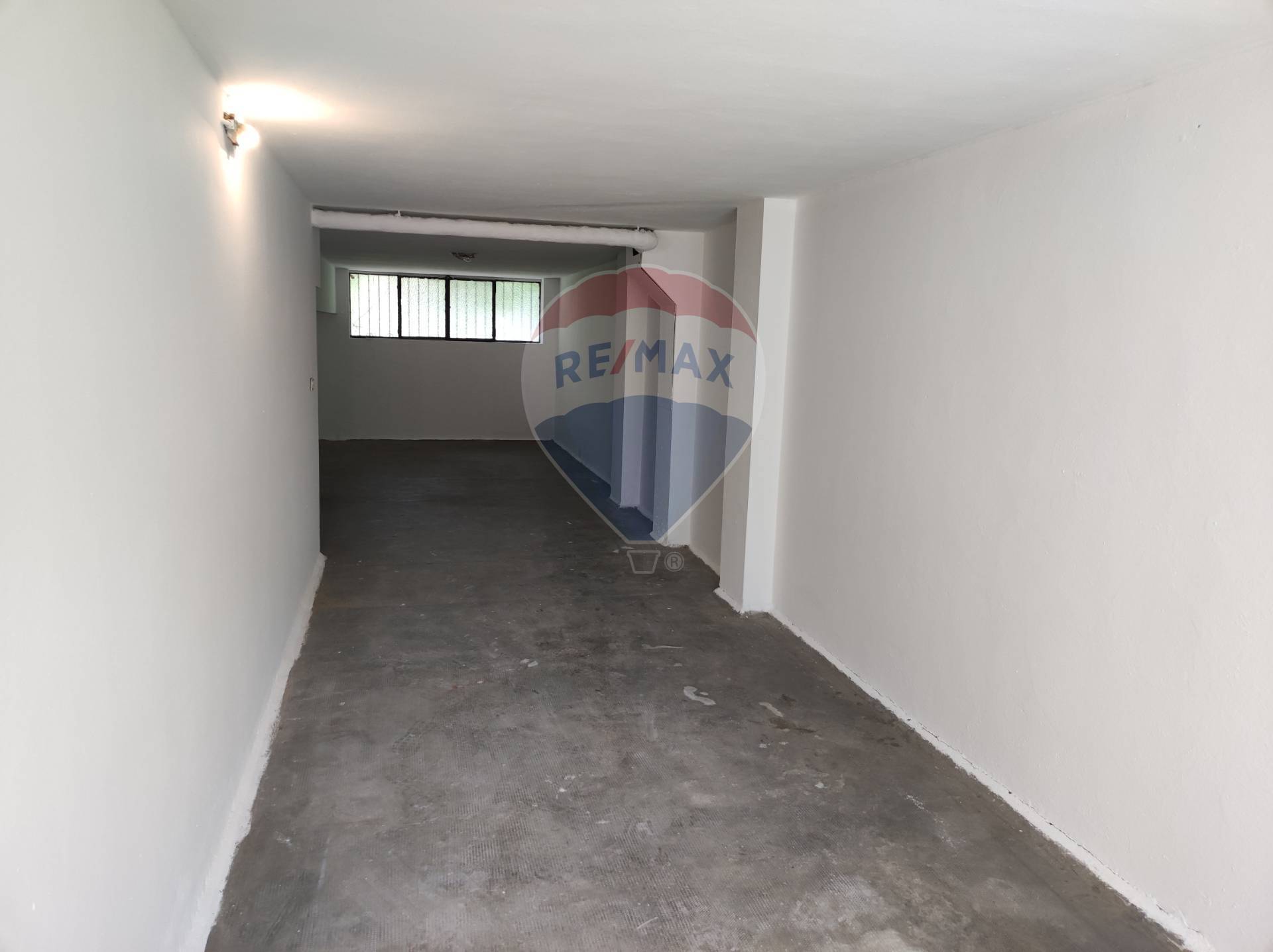 Garage/Box in vendita a Baranzate