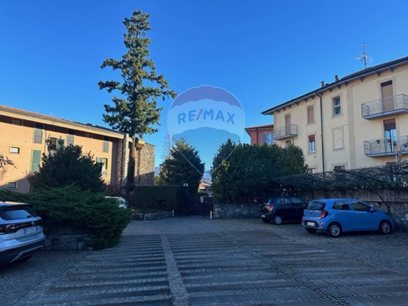 Appartamento in vendita a Porto Valtravaglia