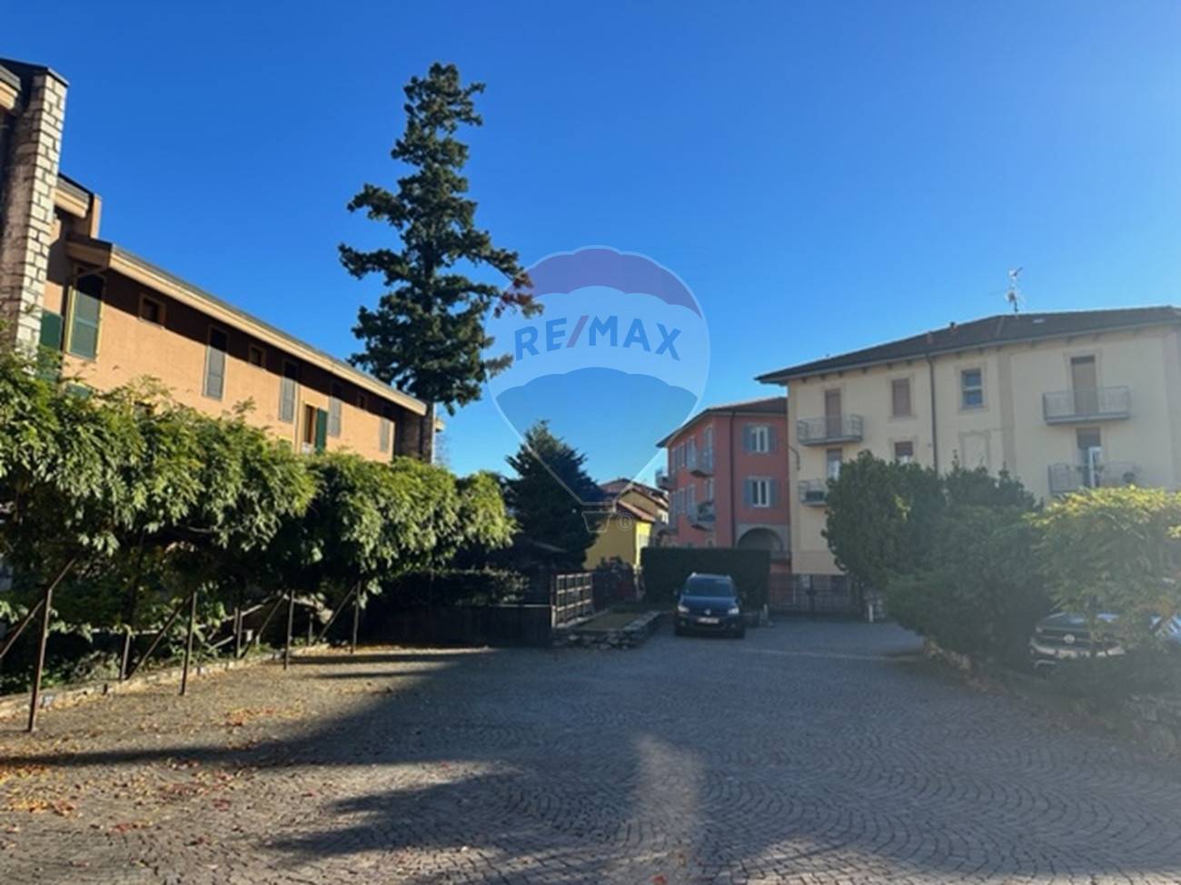 Appartamento in vendita a Porto Valtravaglia