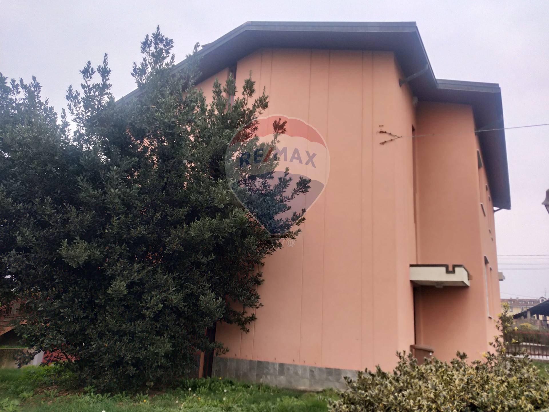 Negozio in vendita a Benna