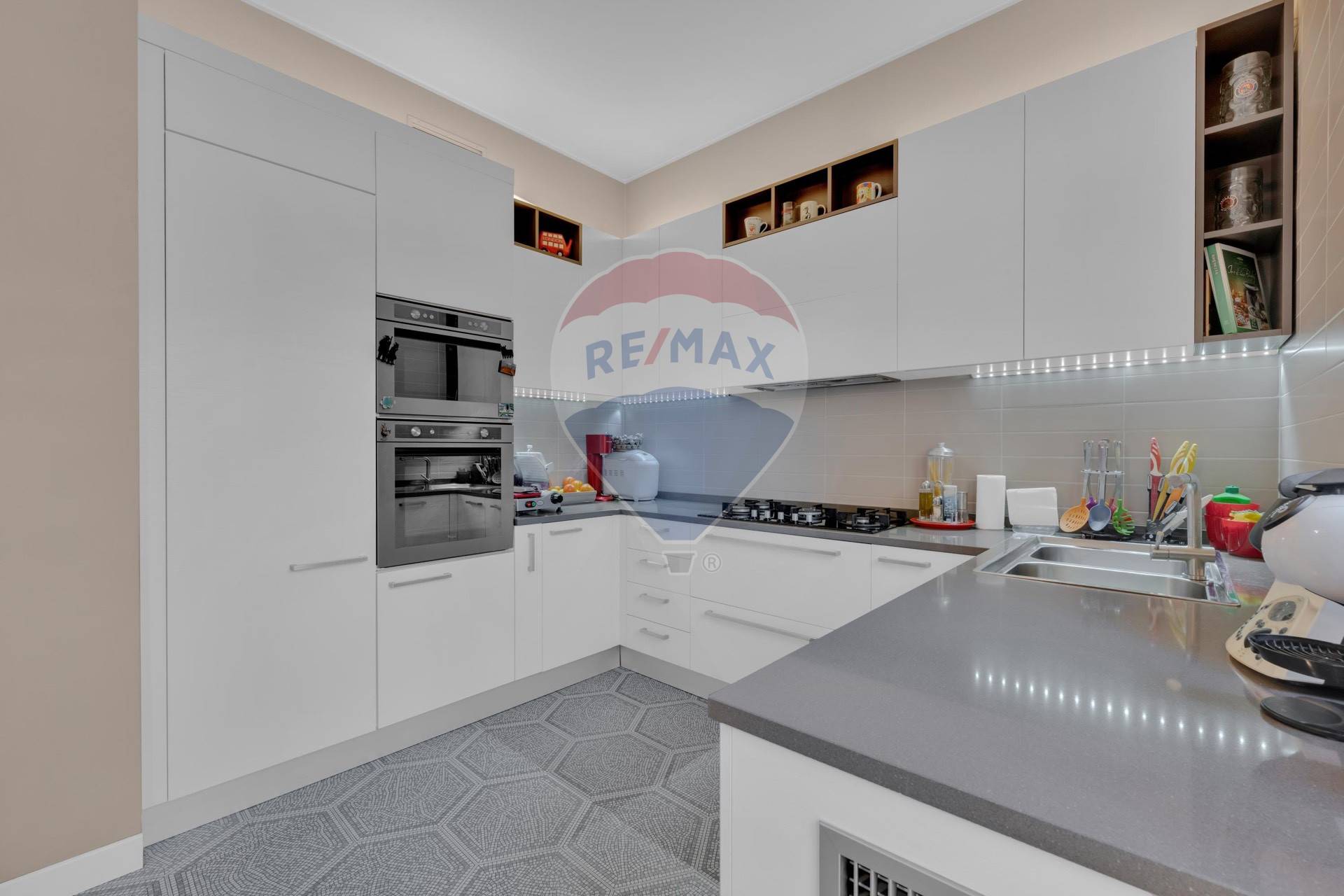 Villa o villino in vendita a Rho, Zona Centro