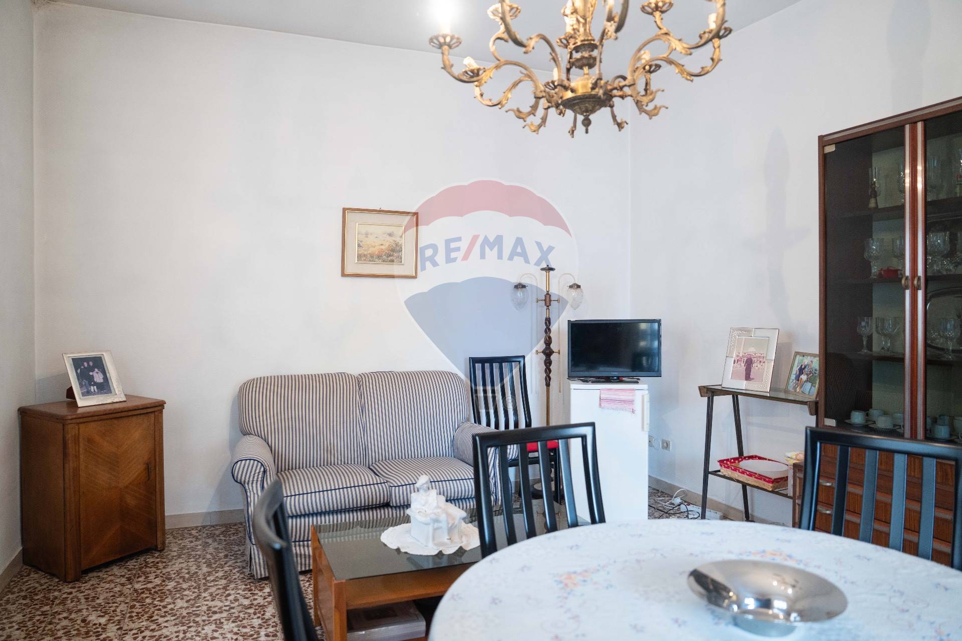 Appartamento in vendita a Rho, Zona San Carlo