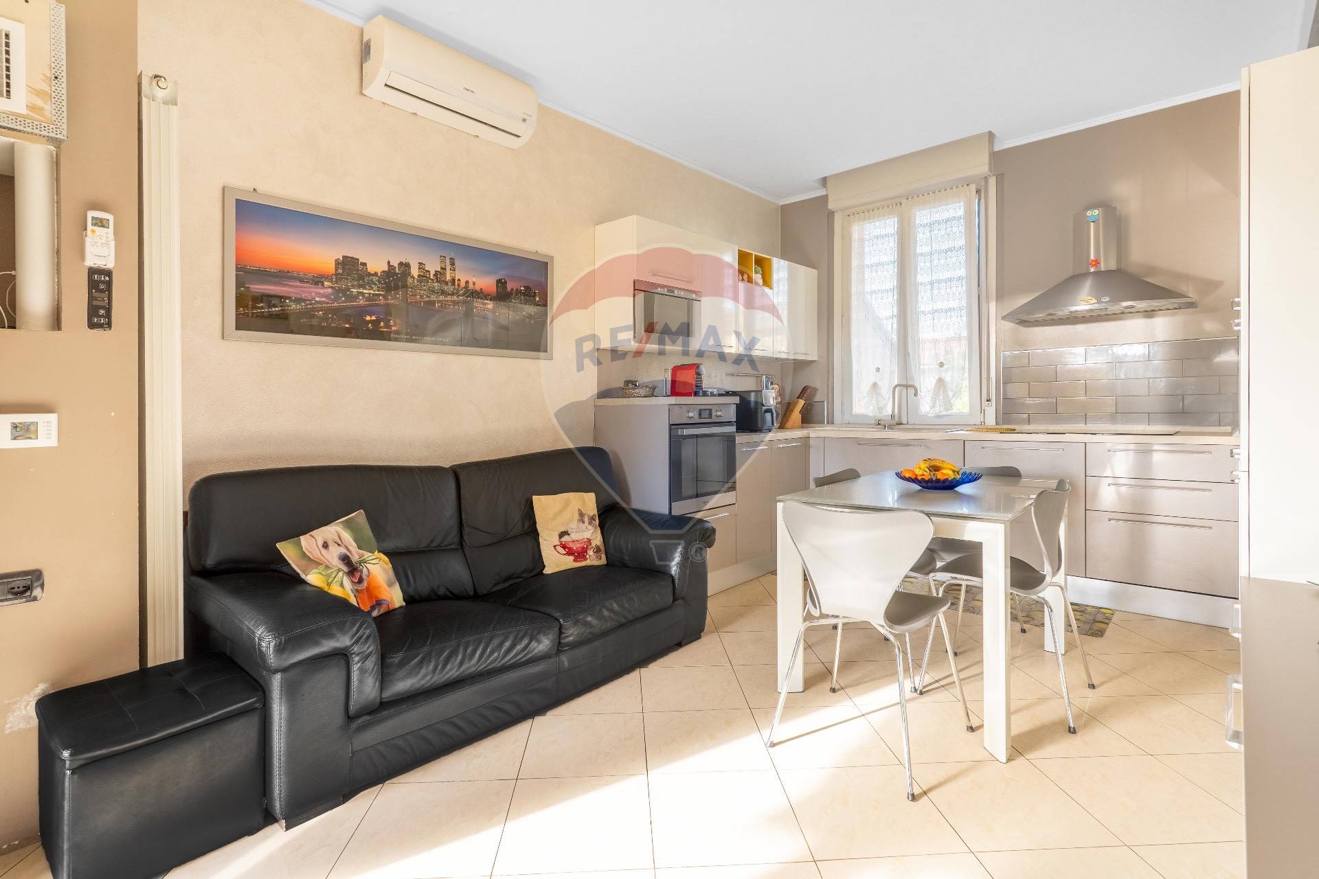 Appartamento in vendita a Rho, Lucernate