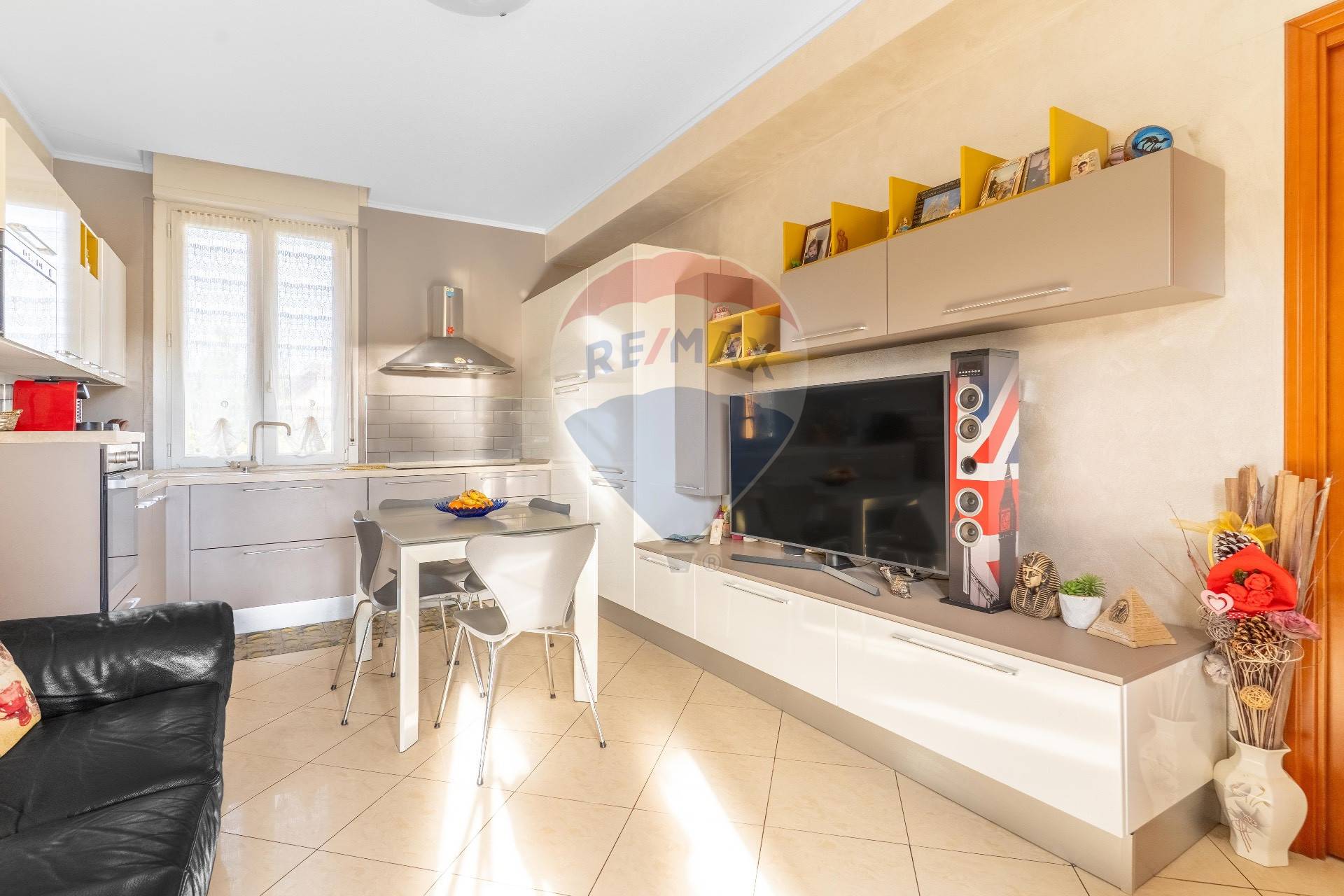 Appartamento in vendita a Rho, Lucernate