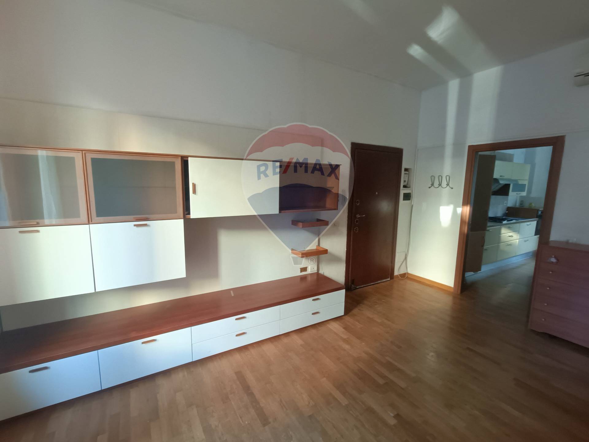 Appartamento in affitto a Rho, Zona Centro