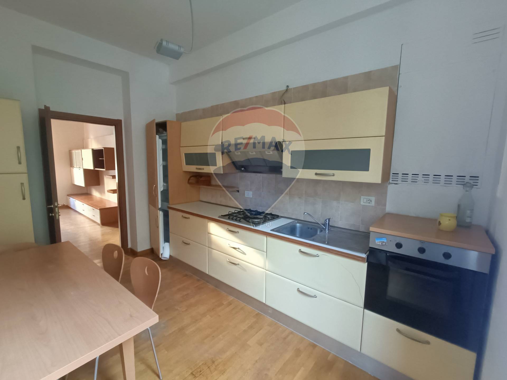 Appartamento in affitto a Rho, Zona Centro