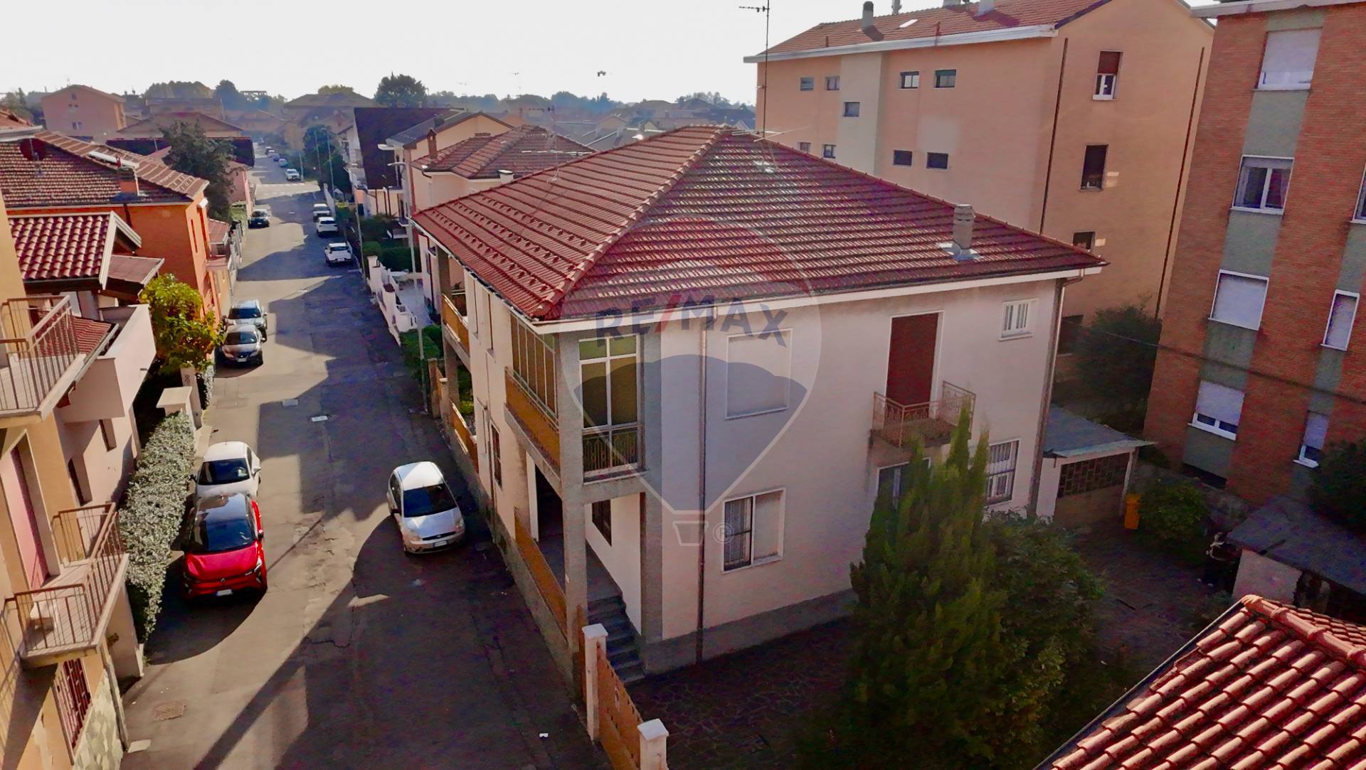 Casa Semindipendente in vendita a Rho, Zona San Carlo